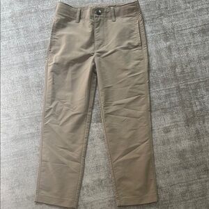 Under Armour Casual Khaki Bottoms with Straight-Leg Cut